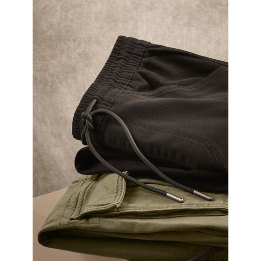Reserved - Jeansy cargo jogger - zielony ze sklepu Reserved w kategorii Jeansy męskie - zdjęcie 185752455