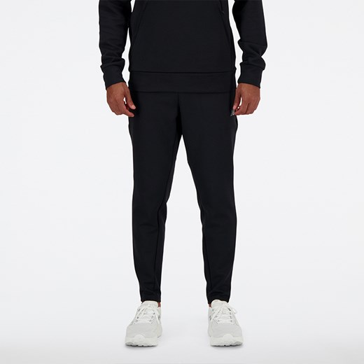 Spodnie męskie New Balance MP41143BK – czarne ze sklepu New Balance Poland w kategorii Spodnie męskie - zdjęcie 185752779