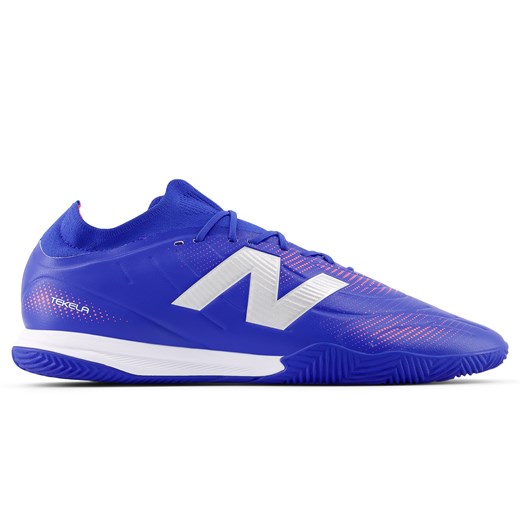 Halówki męskie New Balance TEKELA TEAM LOW LACED IN V5 ST3IMP5 – granatowe ze sklepu New Balance Poland w kategorii Buty sportowe męskie - zdjęcie 185753187