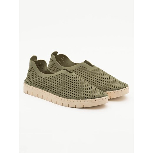 Bellucci Slippersy w kolorze khaki ze sklepu Limango Polska w kategorii Półbuty damskie - zdjęcie 185766825