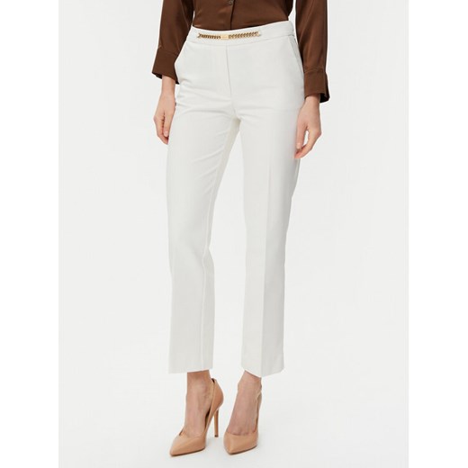 Marciano Guess Spodnie materiałowe 5GGB17 7311A Biały Regular Fit ze sklepu MODIVO w kategorii Spodnie damskie - zdjęcie 185776618