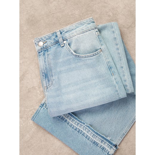 Reserved - Jeansy wide leg z podwiniętą nogawką - niebieski ze sklepu Reserved w kategorii Jeansy damskie - zdjęcie 185778478