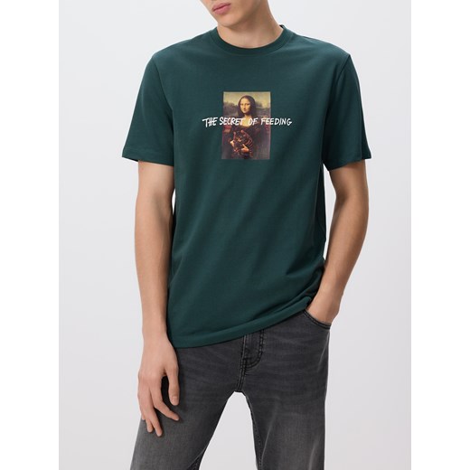 Reserved - T-shirt regular z nadrukiem - ciemnozielony ze sklepu Reserved w kategorii T-shirty męskie - zdjęcie 185783878