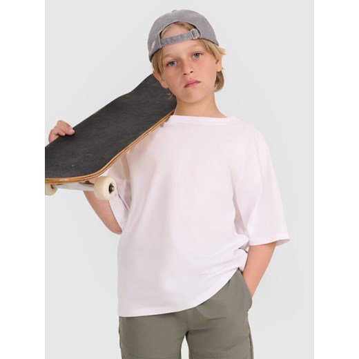 Chłopięcy t-shirt oversize 4F 4FJWAW25TTSHM2411 - biały ze sklepu Sportstylestory.com w kategorii T-shirty chłopięce - zdjęcie 185784939