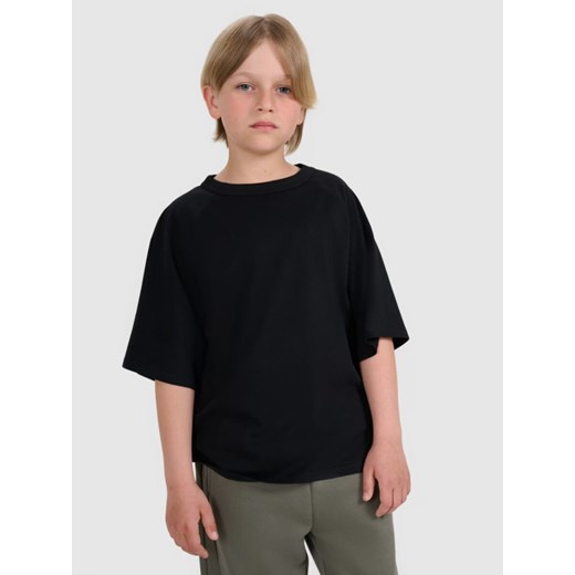 Chłopięcy t-shirt oversize 4F 4FJWAW25TTSHM2411 - czarny ze sklepu Sportstylestory.com w kategorii T-shirty chłopięce - zdjęcie 185784947