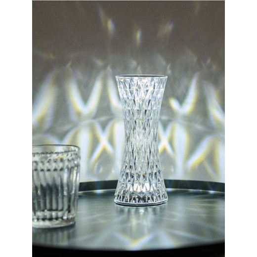 Sinsay - Lampka LED z materiału imitującego kryształ - clear ze sklepu Sinsay w kategorii Dom - zdjęcie 185787328