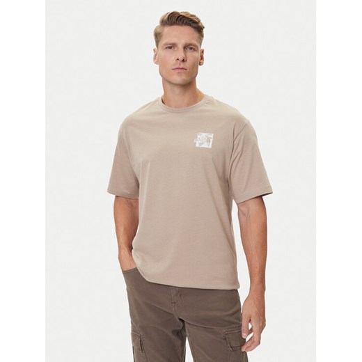 The North Face T-Shirt Connect NF0A8E3Y Beżowy Relaxed Fit ze sklepu MODIVO w kategorii T-shirty męskie - zdjęcie 185793058