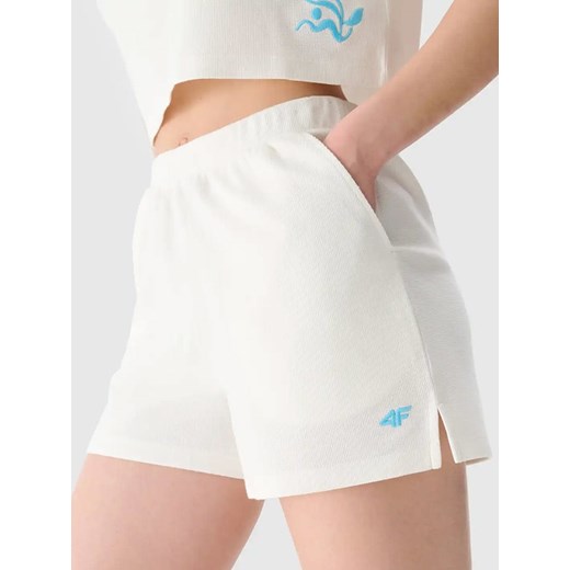 4F Szorty w kolorze kremowym XL promocja Limango Polska