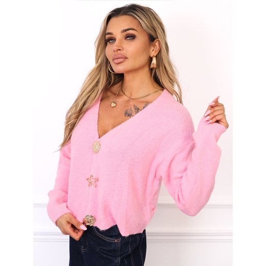 SWETER ZAPINANY NA ZŁOTE BROSZKI- RÓŻOWY ze sklepu olika.com.pl w kategorii Swetry damskie - zdjęcie 185794958