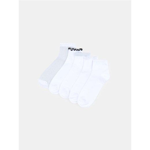 Sinsay - Skarpetki z falbanami 5 pack - biały ze sklepu Sinsay w kategorii Skarpetki damskie - zdjęcie 185804077