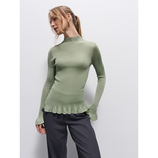 Mohito - Oliwkowy sweter z baskinką - zielony ze sklepu Mohito w kategorii Swetry damskie - zdjęcie 185804786