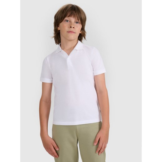 Chłopięca koszulka polo 4F 4FJRAW25TPTSM0749 - biała ze sklepu Sportstylestory.com w kategorii T-shirty chłopięce - zdjęcie 185805797