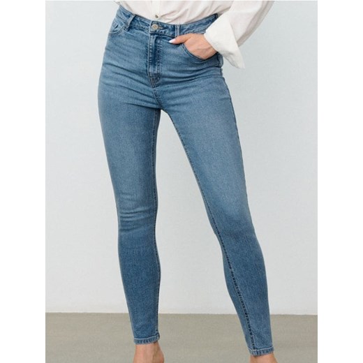 Sinsay - Spodnie jeansowe skinny - niebieski ze sklepu Sinsay w kategorii Jeansy damskie - zdjęcie 185811875