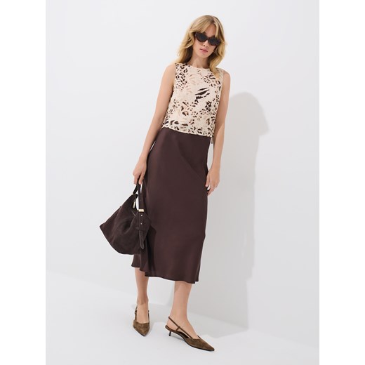Mohito - Satynowa czekoladowa spódnica midi - ciemnobrązowy ze sklepu Mohito w kategorii Spódnice - zdjęcie 185826557