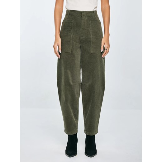 Spodnie damskie sztruks 7/8 z kieszeniami khaki Nadine 303 ze sklepu Big Star w kategorii Spodnie damskie - zdjęcie 185842758