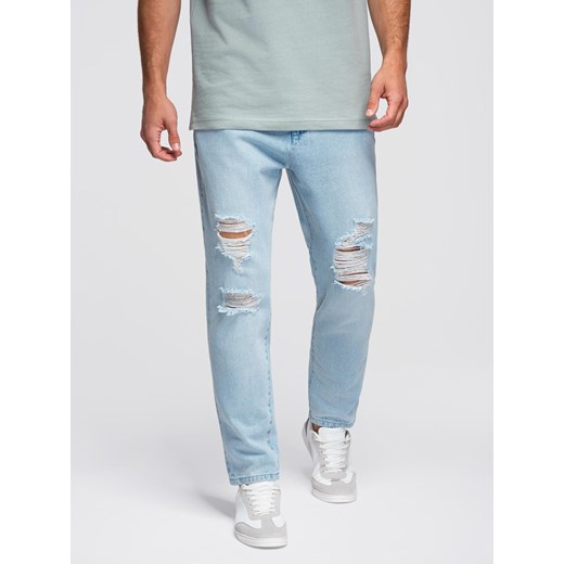 Spodnie jeansowe męskie CARROT FIT z przetarciami – jasnoniebieskie V1 OM-PADP-0250 ze sklepu ombre w kategorii Jeansy męskie - zdjęcie 185843535