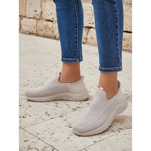 Aurelia Comfort Beżowe Slip On Damskie Buty z Tkaniny Na Płaskim Obcasie ze sklepu royalfashion.pl w kategorii Buty sportowe damskie - zdjęcie 185844899