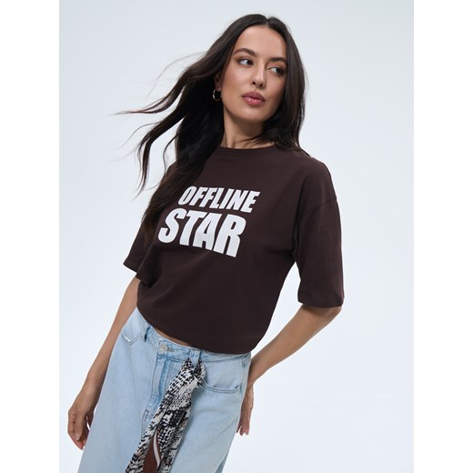 Mohito - Bawełniany brązowy t-shirt z nadrukiem - brązowy ze sklepu Mohito w kategorii Bluzki damskie - zdjęcie 185845885