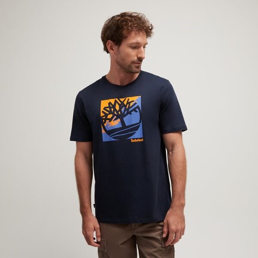 TIMBERLAND T-SHIRT LOGO GRAPHIC SHORT SLEEVE TEE ze sklepu Timberland w kategorii T-shirty męskie - zdjęcie 185847065