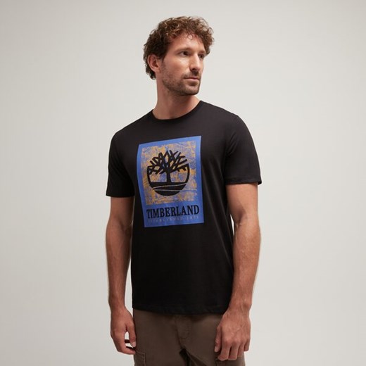 TIMBERLAND T-SHIRT GRAPHIC LOGO SHORT SLEEVE TEE ze sklepu Timberland w kategorii T-shirty męskie - zdjęcie 185847069