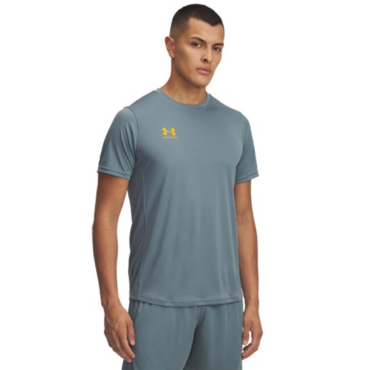 Męska koszulka treningowa Under Armour UA M\'s Challenger Train Ss - zielona ze sklepu Sportstylestory.com w kategorii T-shirty męskie - zdjęcie 185854948