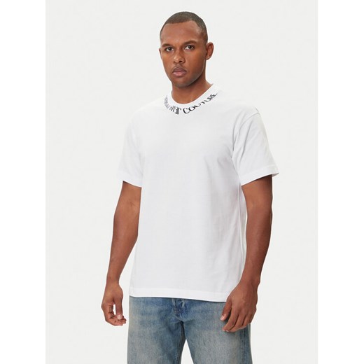 Versace Jeans Couture T-Shirt 79GAHP03 CJ01P Biały Regular Fit ze sklepu MODIVO w kategorii T-shirty męskie - zdjęcie 185868988