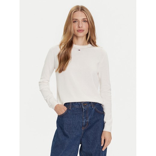 Tommy Jeans Sweter Essential DW0DW20159 Écru Regular Fit ze sklepu MODIVO w kategorii Swetry damskie - zdjęcie 185870659