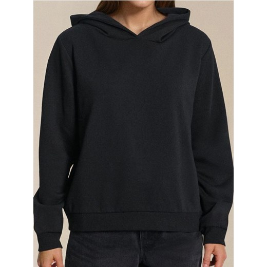 Sinsay - Bluza z kapturem i kieszenią - czarny ze sklepu Sinsay w kategorii Bluzy damskie - zdjęcie 185883309
