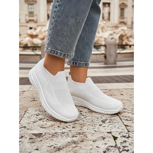 Royalfashion Damskie buty sportowe wsuwane Whites ze sklepu royalfashion.pl w kategorii Buty sportowe damskie - zdjęcie 185885429