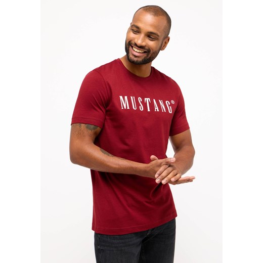 Męski T-Shirt Koszulka MUSTANG Style Austin Syrah 1014695 7187 ze sklepu YouNeedit.pl w kategorii T-shirty męskie - zdjęcie 185887109