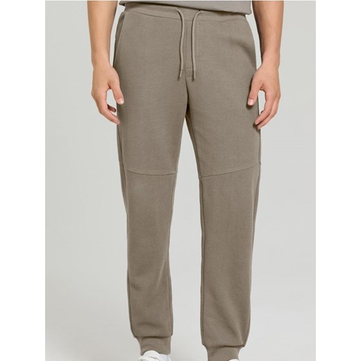 Sinsay - Spodnie jogger - brązowy ze sklepu Sinsay w kategorii Spodnie męskie - zdjęcie 185894468