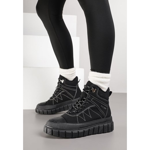 Czarne Botki Trapery Vices na Grubej Tłoczonej Podeszwie z Przeszyciami Amarrise ze sklepu born2be.pl w kategorii Botki - zdjęcie 185898046