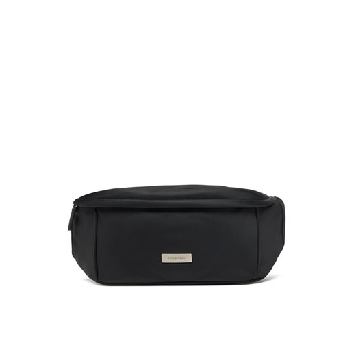 Calvin Klein Saszetka nerka Sleek Waistbag Sling LV04D3148G Czarny ze sklepu MODIVO w kategorii Nerki - zdjęcie 185913817