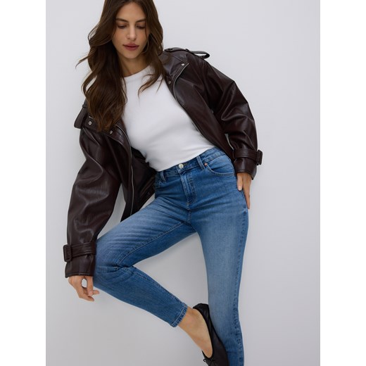 Reserved - Jeansy slim fit z przetarciami - niebieski ze sklepu Reserved w kategorii Jeansy damskie - zdjęcie 185921319