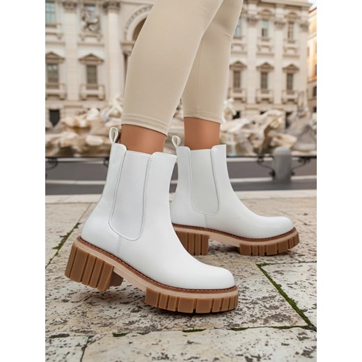Botki na słupku z eko nubuku Amber Walk ze sklepu royalfashion.pl w kategorii Botki - zdjęcie 185923078
