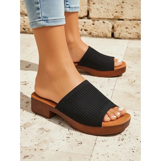 Royalfashion Klapki damskie na niskim obcasie Ribbed Grace ze sklepu royalfashion.pl w kategorii Klapki damskie - zdjęcie 185923207
