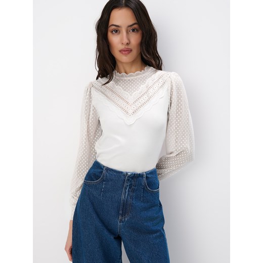 Mohito - Bluzka z ozdobnym przodem - kremowy ze sklepu Mohito w kategorii Bluzki damskie - zdjęcie 185925347
