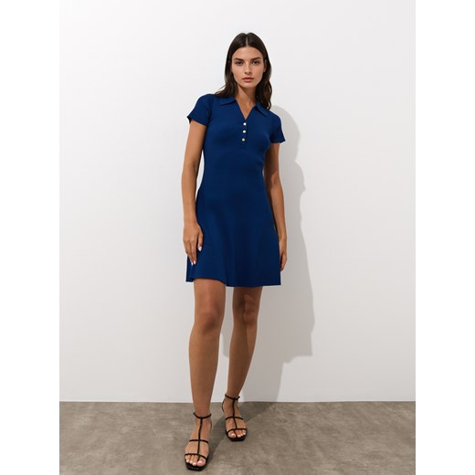 Mohito - Granatowa sukienka mini z kołnierzykiem polo - granatowy ze sklepu Mohito w kategorii Sukienki - zdjęcie 185926025
