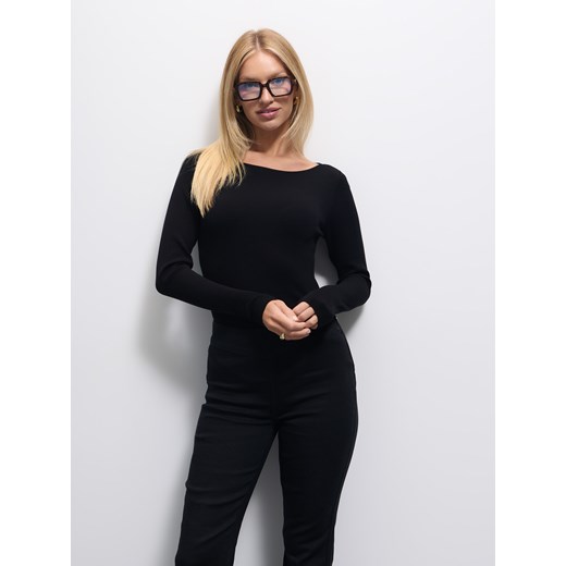 Mohito - Czarny sweter z wiskozą - czarny ze sklepu Mohito w kategorii Swetry damskie - zdjęcie 185926176