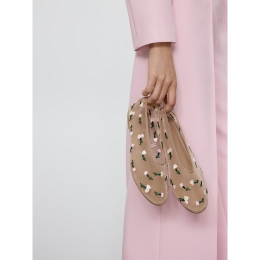 Reserved - Siateczkowe baleriny z haftem - wielobarwny Reserved 39 Reserved wyprzedaż