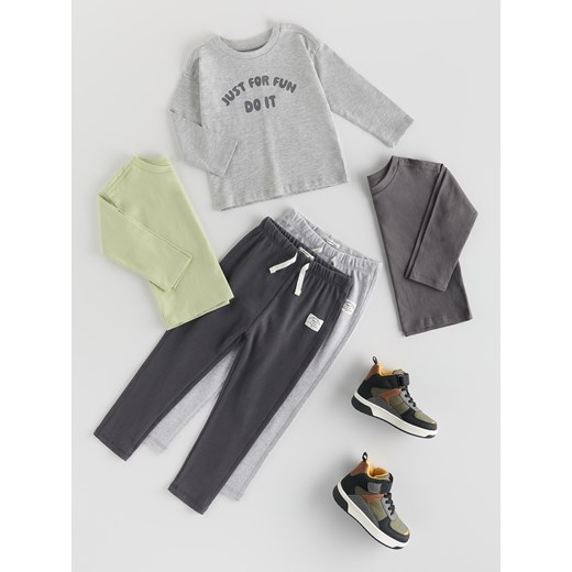 Reserved - Bawełniane legginsy z naszywką - ciemnoszary ze sklepu Reserved w kategorii Spodnie chłopięce - zdjęcie 185931015