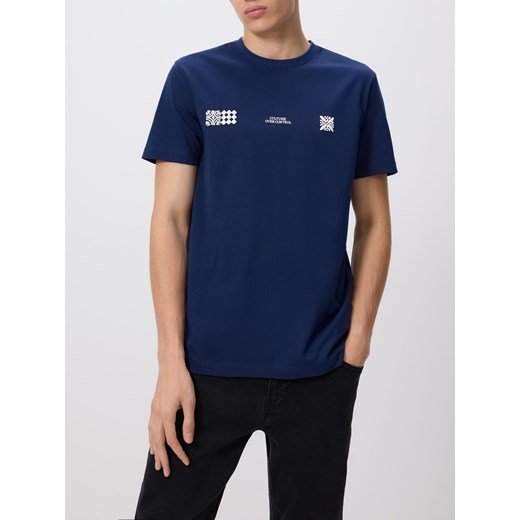 Reserved - T-shirt regular z nadrukiem - granatowy ze sklepu Reserved w kategorii T-shirty męskie - zdjęcie 185932455