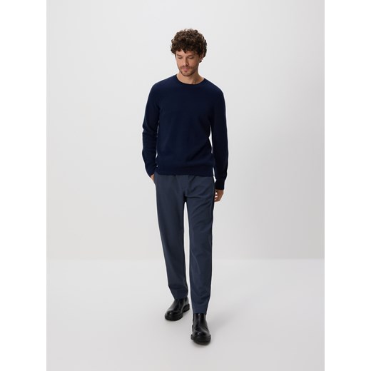 Reserved - Spodnie joggery - granatowy ze sklepu Reserved w kategorii Spodnie męskie - zdjęcie 185932787