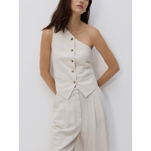 Reserved - Asymetryczna kamizelka - kremowy ze sklepu Reserved w kategorii Kamizelki damskie - zdjęcie 185932856