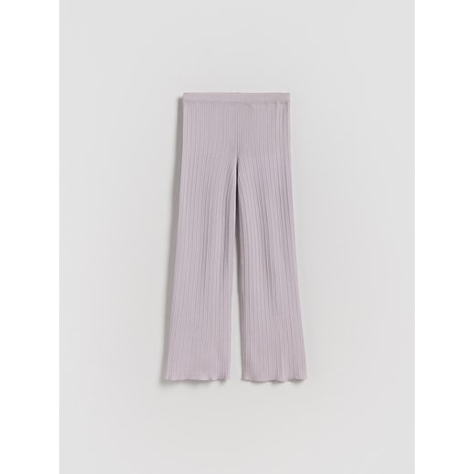 Reserved - Dzianinowe spodnie z wiskozą - lawendowy - id: 264DB-04X - marki Reserved - 185932939 Reserved - Dzianinowe spodnie z wiskozą - lawendowy ze sklepu Reserved w kategorii Spodnie dziewczęce - zdjęcie 185932939