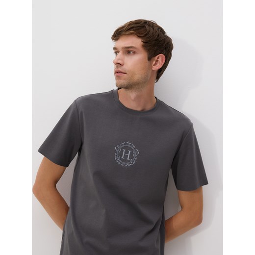 Reserved - T-shirt regular z merceryzowaną bawełną - ciemnoszary ze sklepu Reserved w kategorii T-shirty męskie - zdjęcie 185933335