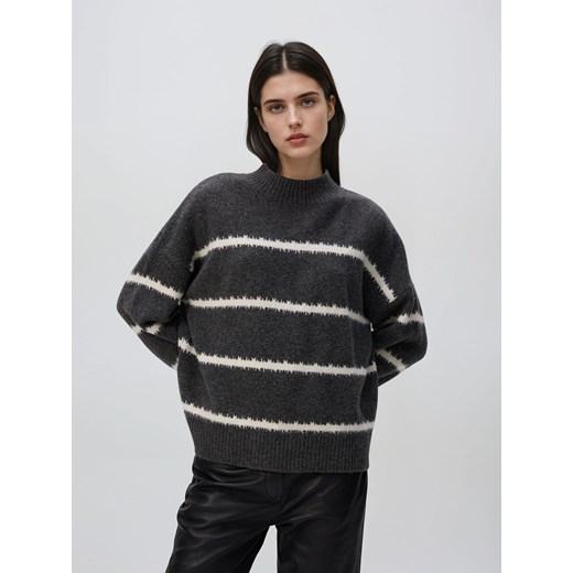 Reserved - Sweter w paski - szary ze sklepu Reserved w kategorii Swetry damskie - zdjęcie 185933806