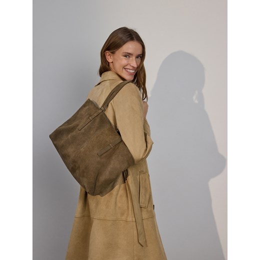 Reserved - Zamszowa torebka shopper - brązowy ze sklepu Reserved w kategorii Torby Shopper bag - zdjęcie 185934347