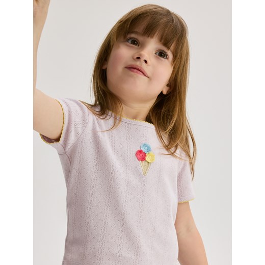 Reserved - T-shirt z haftem - lawendowy ze sklepu Reserved w kategorii Bluzki dziewczęce - zdjęcie 185935639