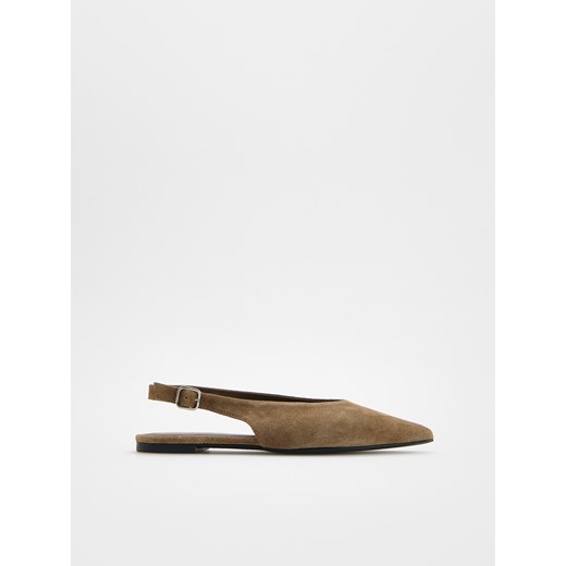 Reserved - Zamszowe baleriny z odkrytą piętą - beżowy ze sklepu Reserved w kategorii Balerinki - zdjęcie 185938808